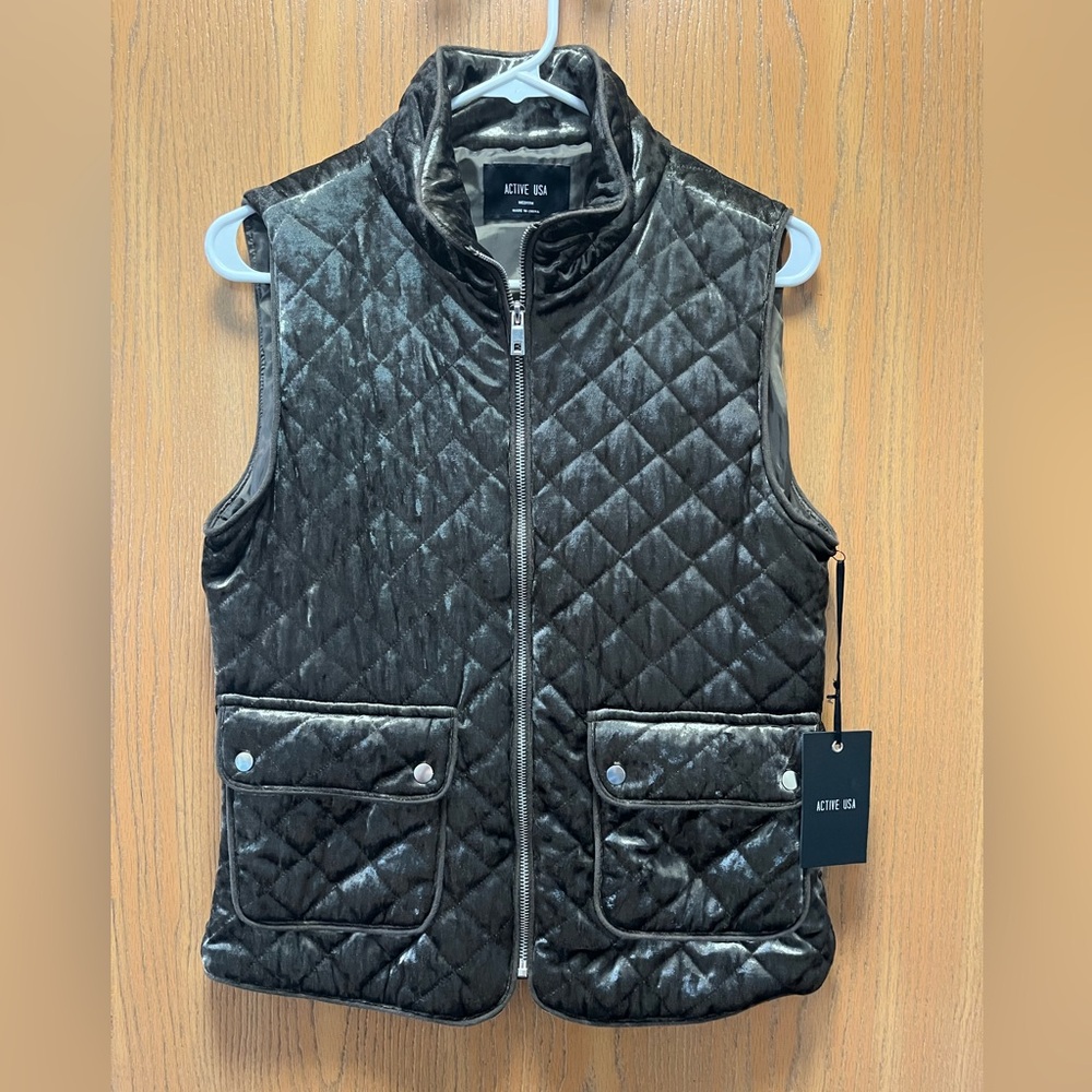 Active USA Quilted Velour Vest in Dark Olive NWT